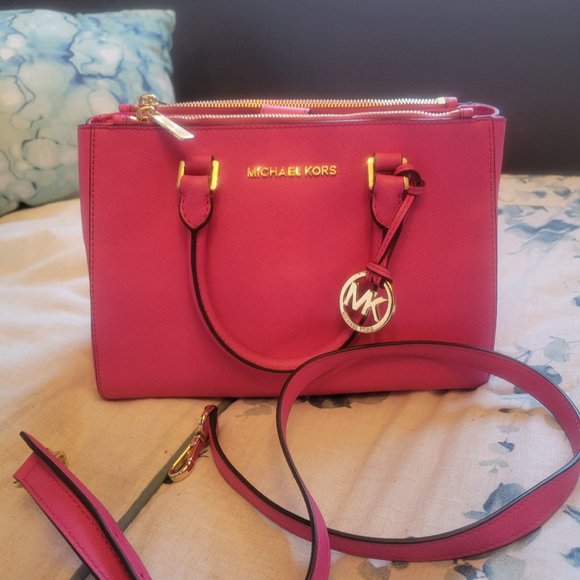 Micheal kors purse - Picture 1 of 4
